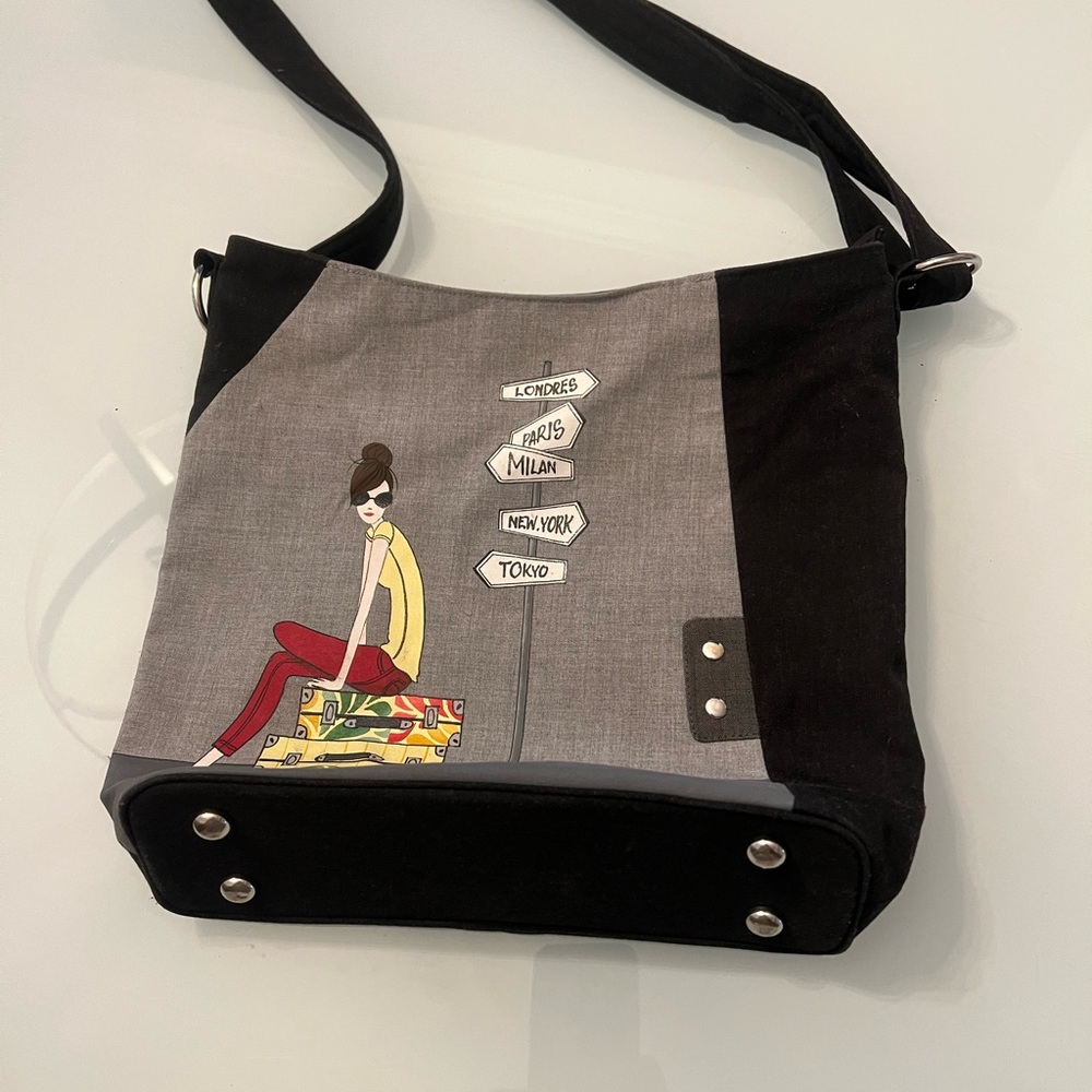 Stylish Black and Gray Crossbody Bag